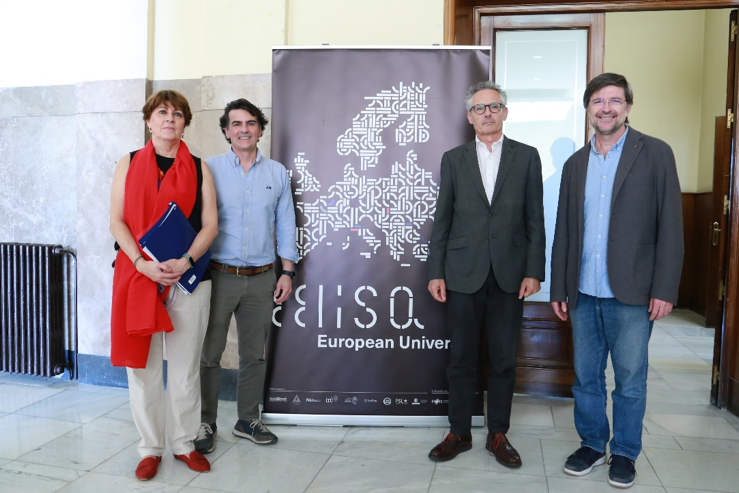 From left to right, UPM professors Lourdes Pomposo (organizer of the event), David Menoyo (coordinator of the EELISA community Sustainable Food Production), Alberto Garrido (coordinator of EELISA and vice-rector of Quality and Efficiency of the UPM) and Rafael Miñano (co-coordinator of the EELISA community ESCE). Credit: ETSIAAB.